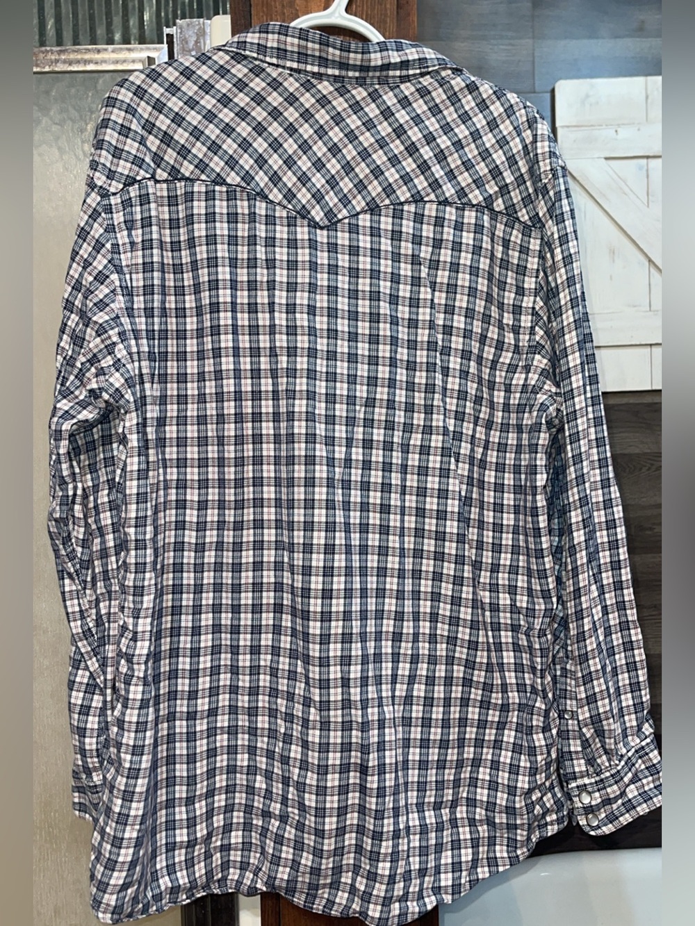 Men’s Old Navy Plaid Pearl Snap Button-Up Shirt - Picture 5 of 7